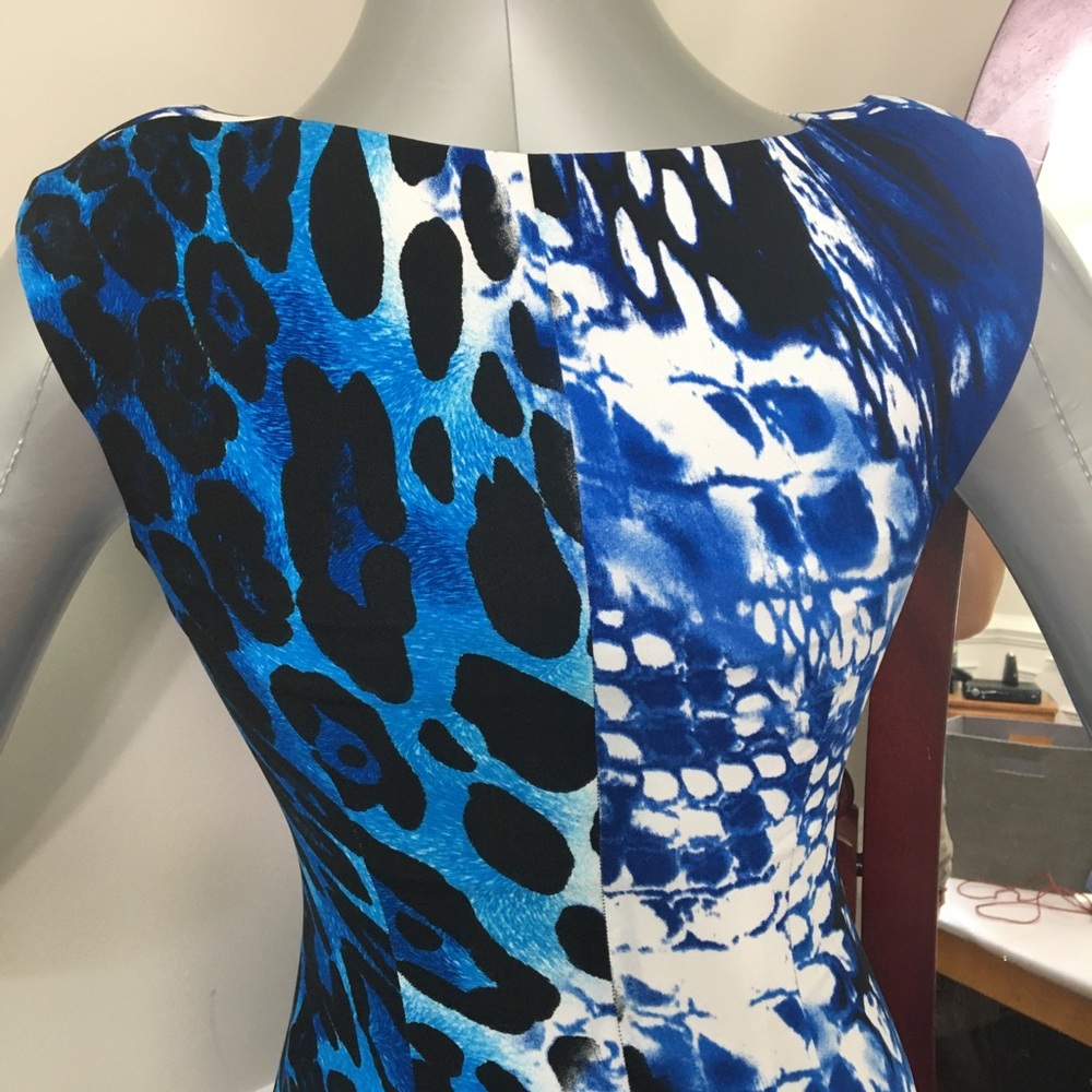 Cache Form Fitted Leopard Print Dress - Picture 7 of 8